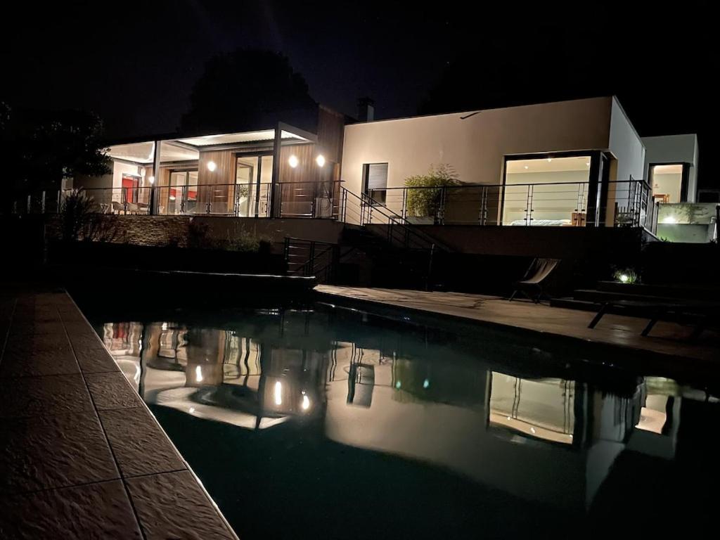 Grande Villa De Luxe Perigueux Exterior photo